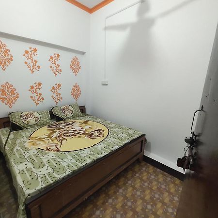 Awadh Guest House Ayodhya Kültér fotó